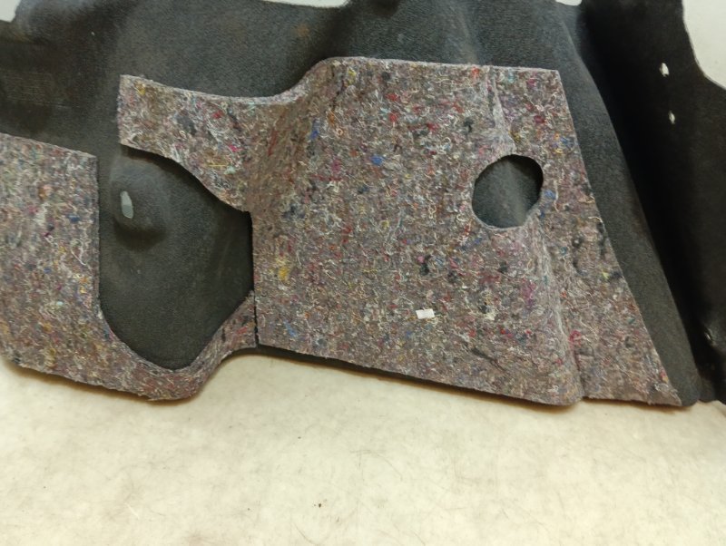 Обшивка багажника