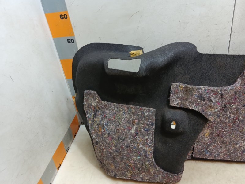 Обшивка багажника