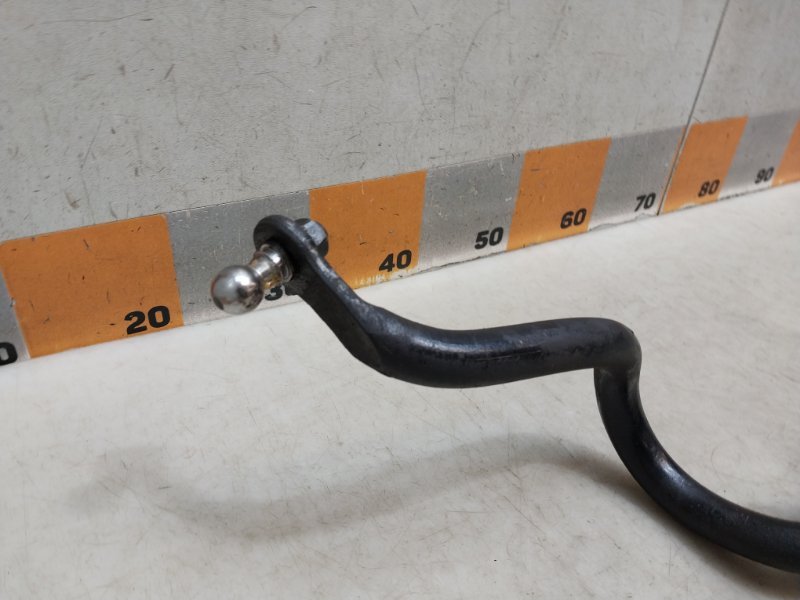 Стабилизатор передний