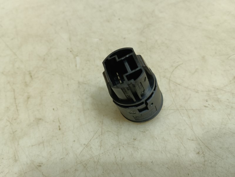 Кнопка запуска двигателя