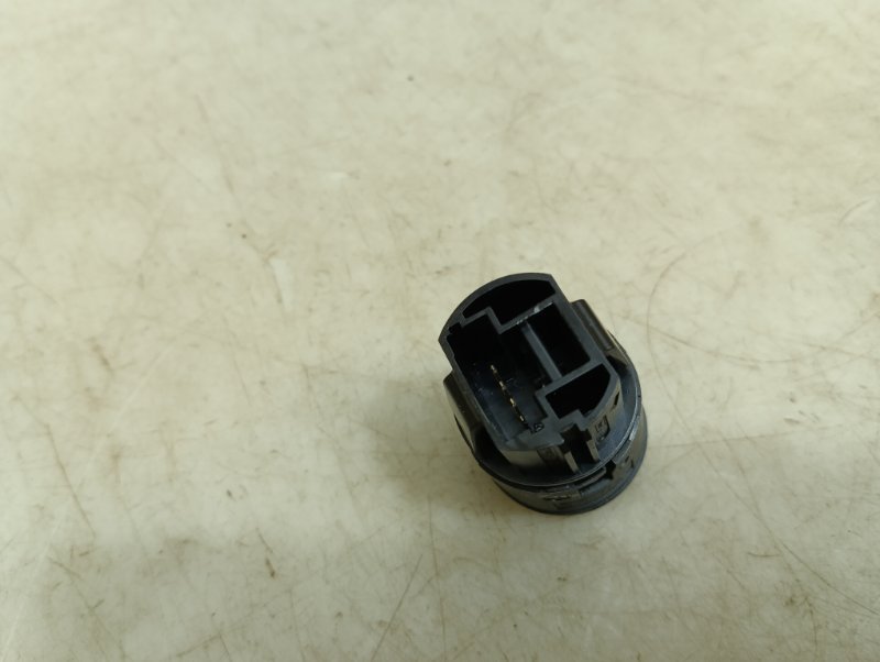 Кнопка запуска двигателя