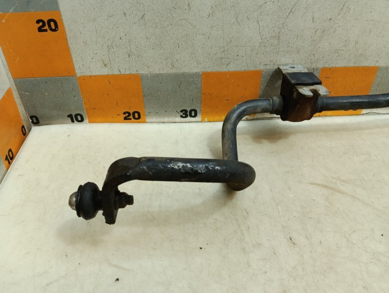 Стабилизатор передний