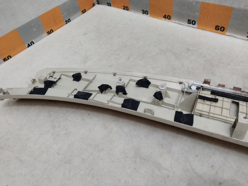 Обшивка багажника