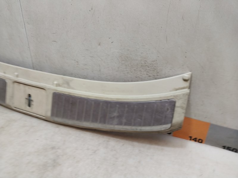 Обшивка багажника