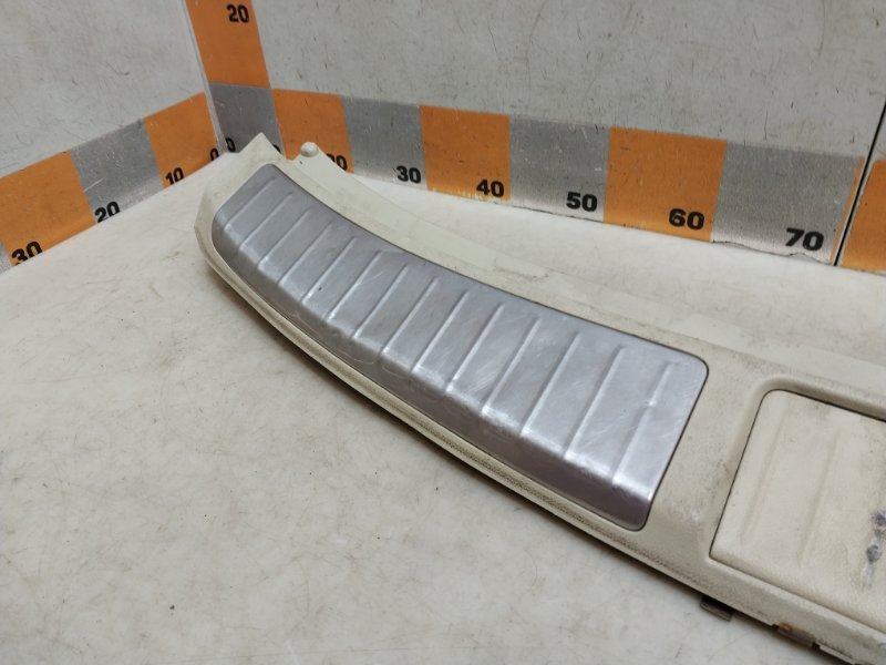 Обшивка багажника