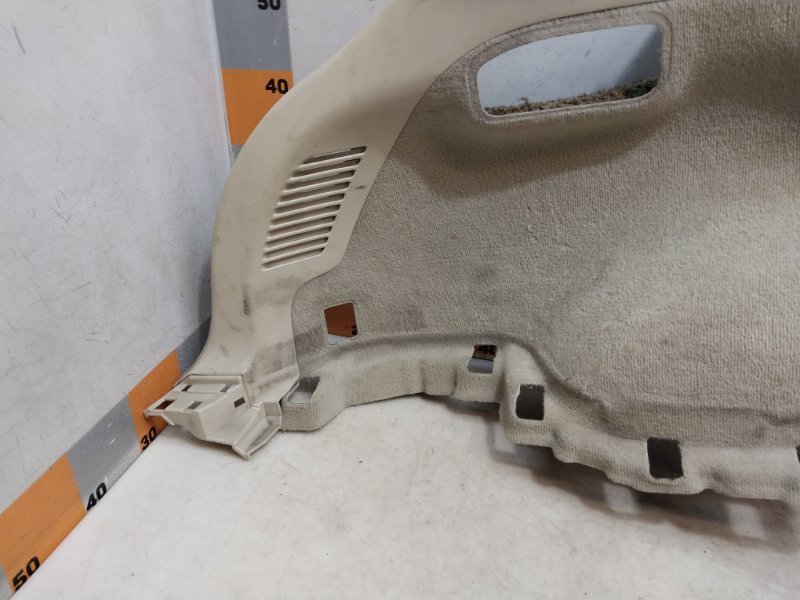 Обшивка багажника