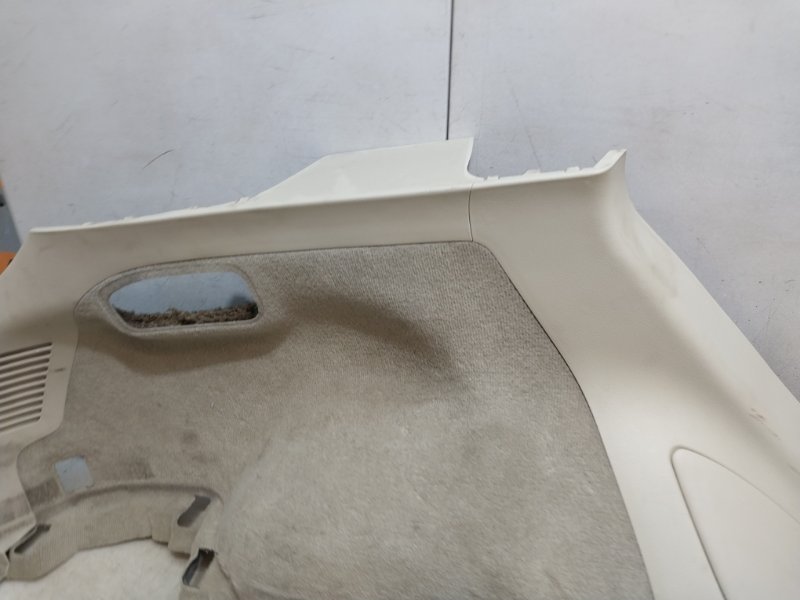 Обшивка багажника