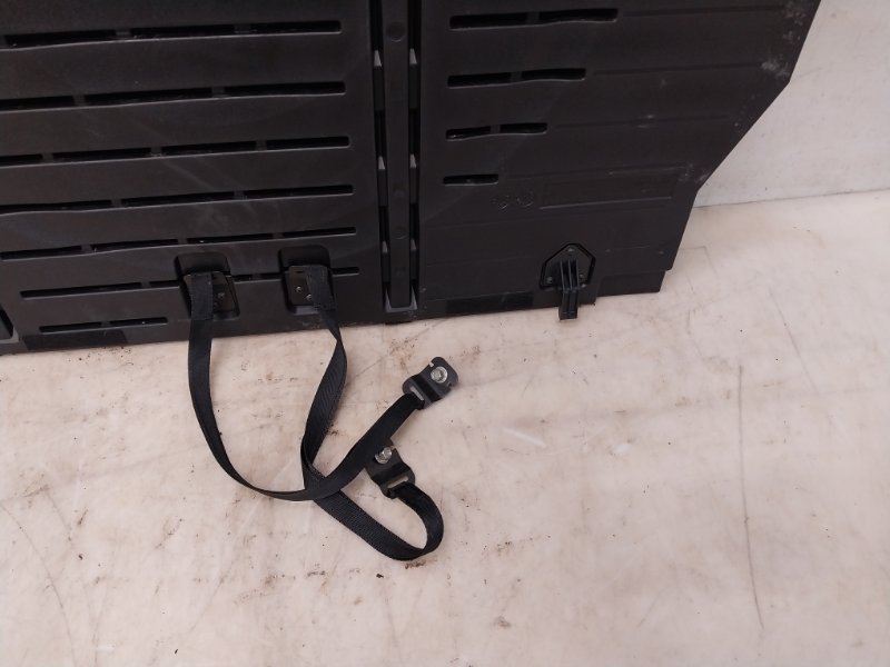 Пол багажника