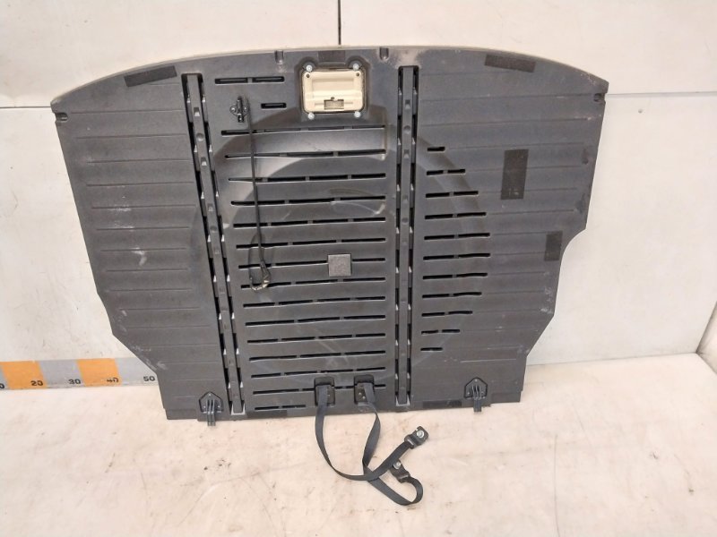 Пол багажника