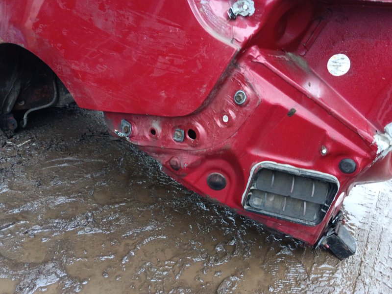 Крыло заднее левое