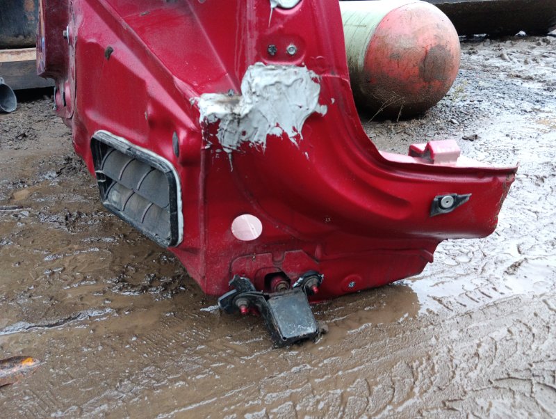 Крыло заднее левое