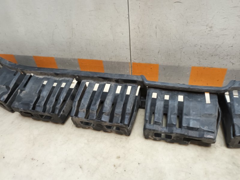 Наполнитель переднего бампера