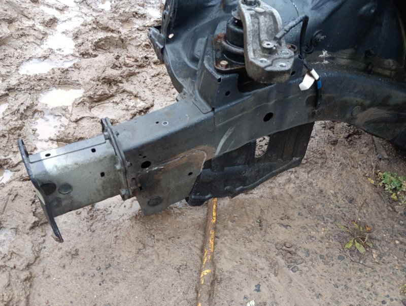 Лонжерон передний правый