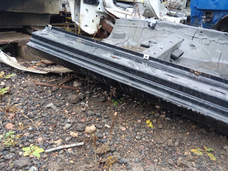 Лонжерон передний правый