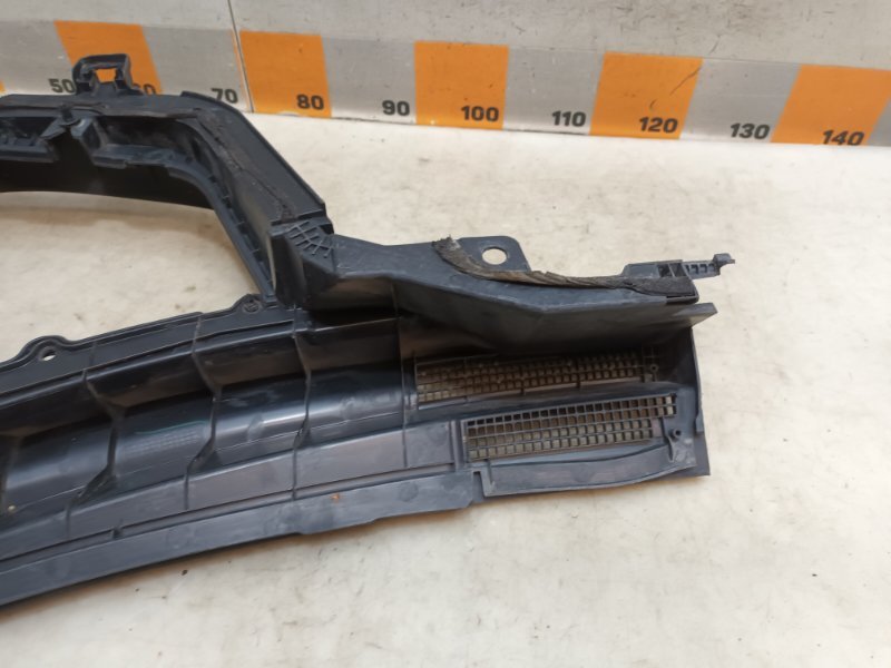 Планка под лобовое стекло