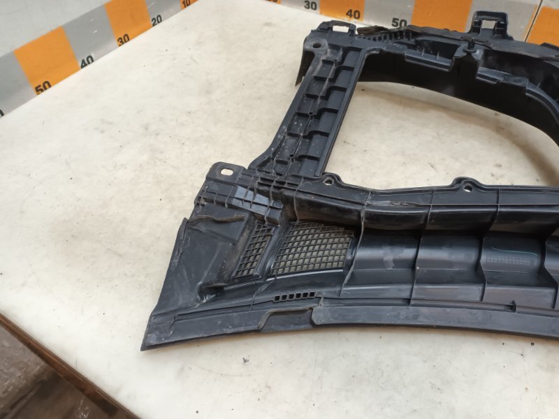 Планка под лобовое стекло