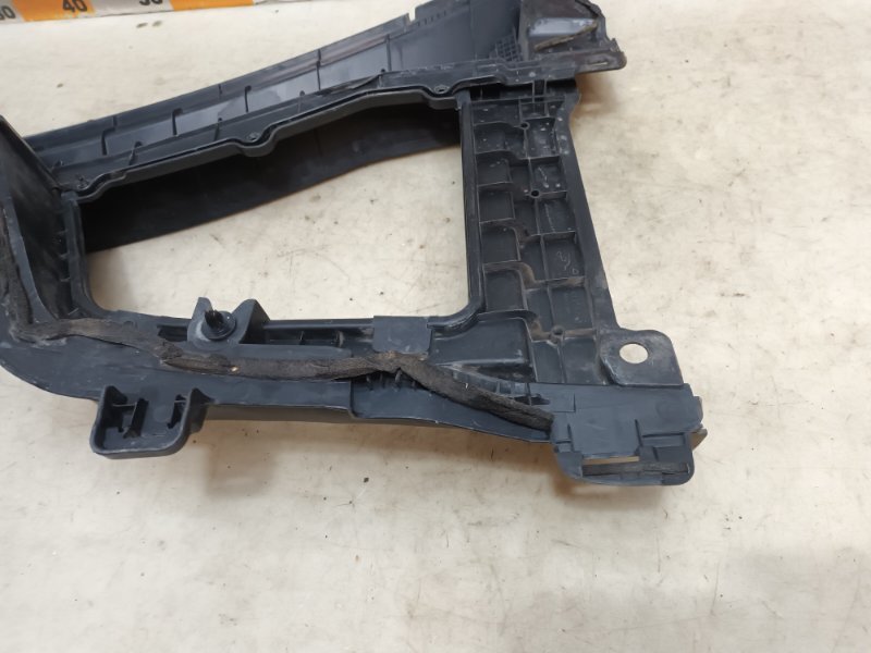 Планка под лобовое стекло