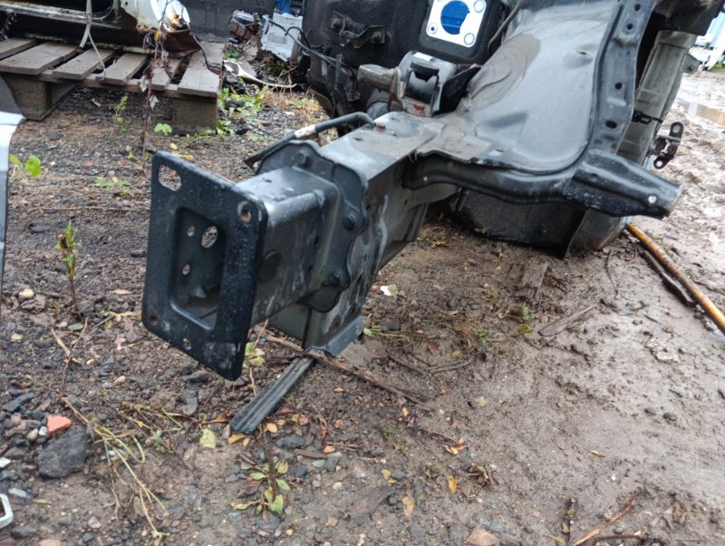 Лонжерон передний левый