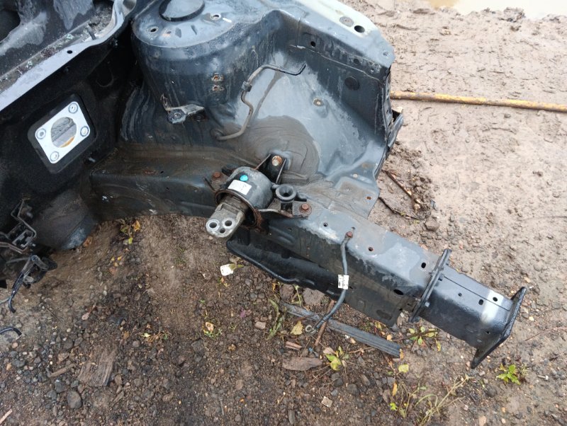 Лонжерон передний левый