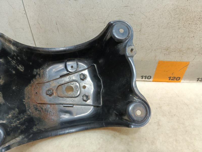 Кронштейн крепления запасного колеса