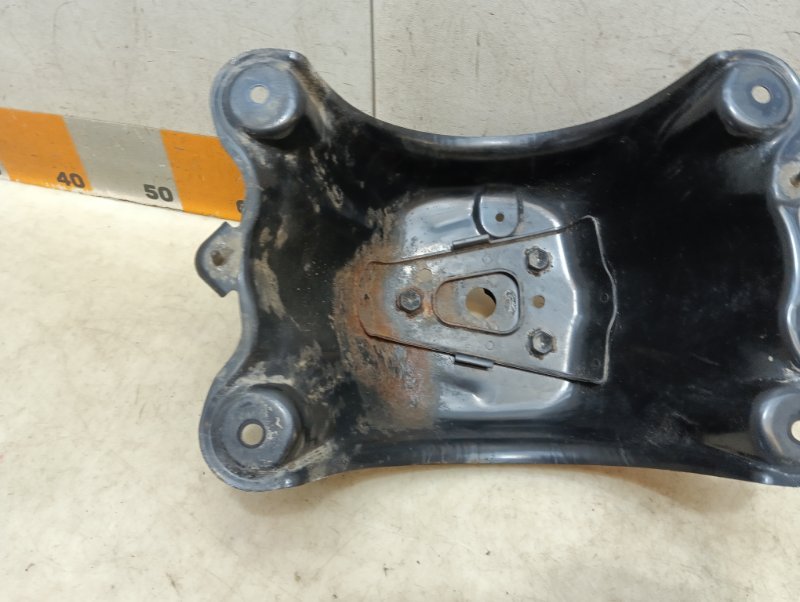 Кронштейн крепления запасного колеса