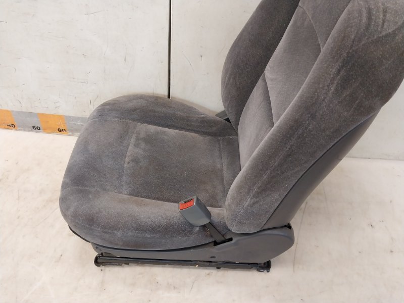 Сиденье переднее правое