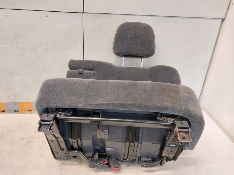 Сиденье салонное