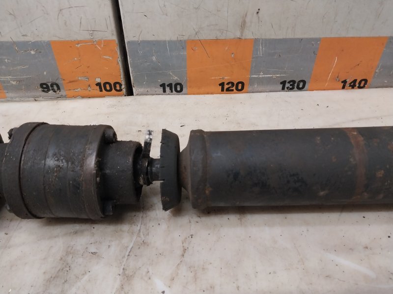 Вал карданный