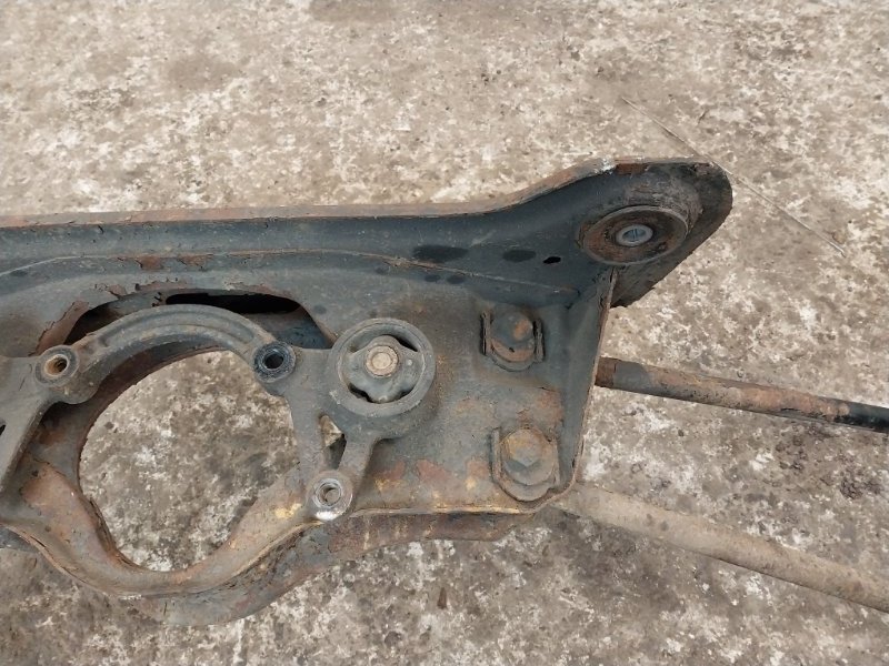 Балка задняя