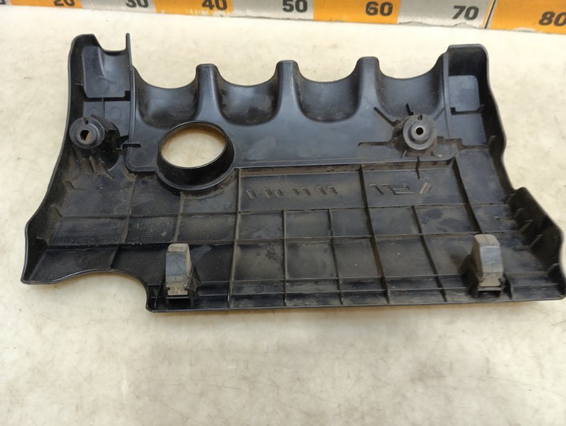 Крышка двигателя