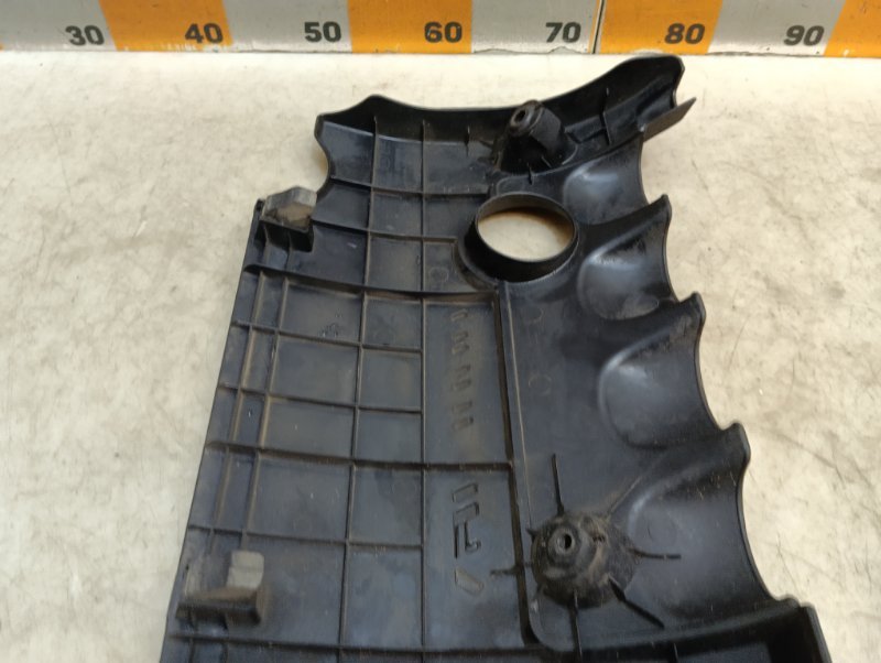 Крышка двигателя