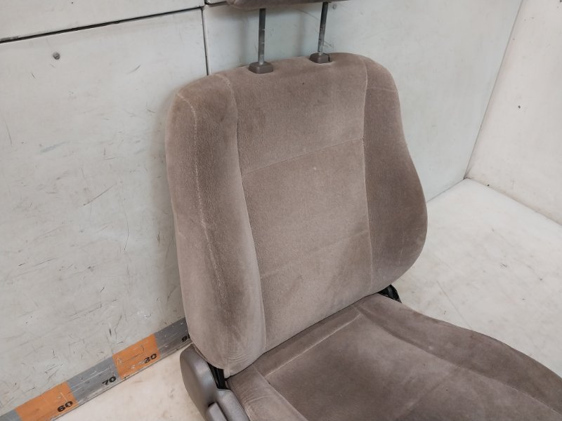 Сиденье переднее правое