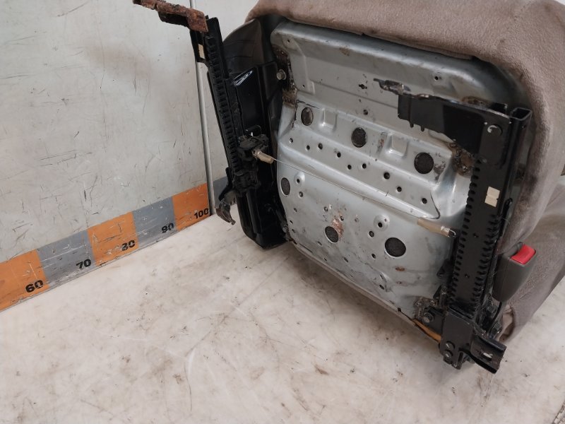 Сиденье переднее правое