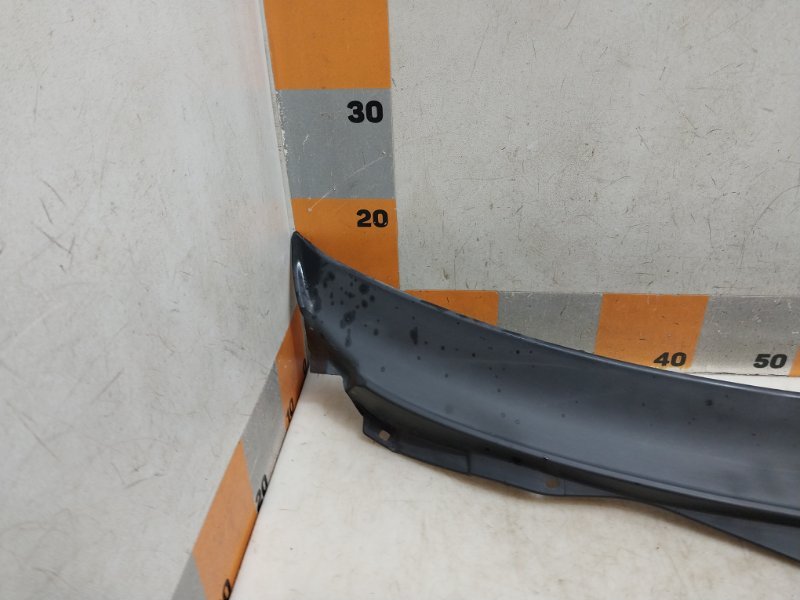 Решетка стеклоочистителей (Жабо)