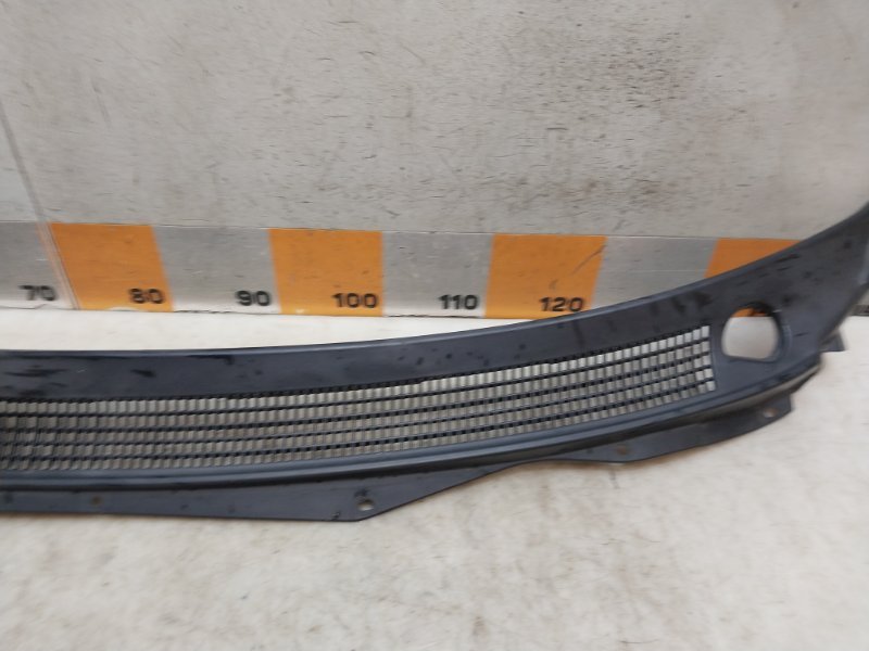 Решетка стеклоочистителей (Жабо)