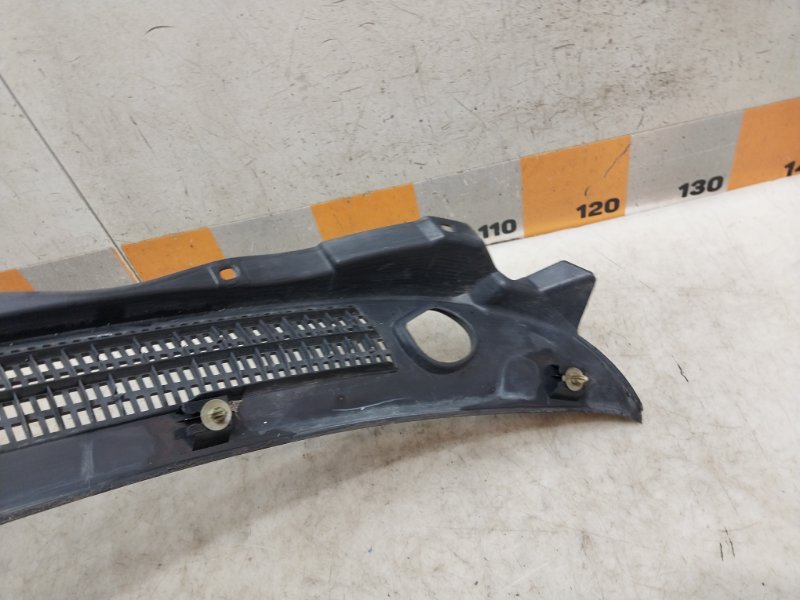 Решетка стеклоочистителей (Жабо)