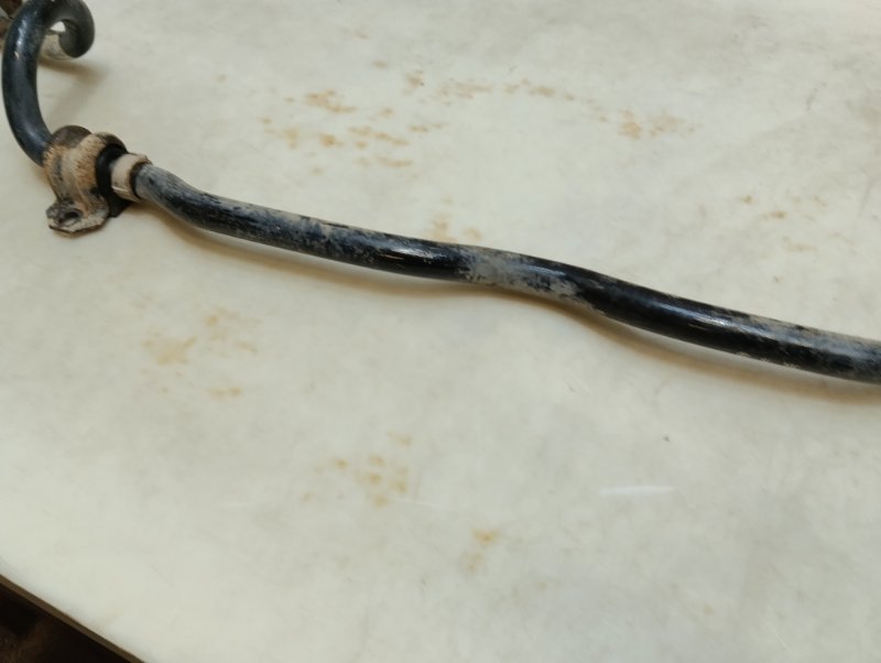 Стабилизатор передний