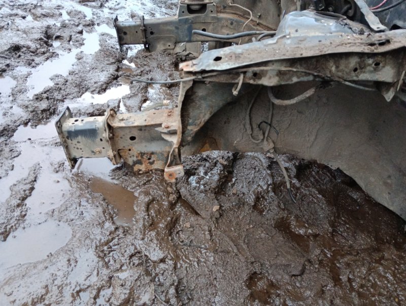 Кузовной элемент