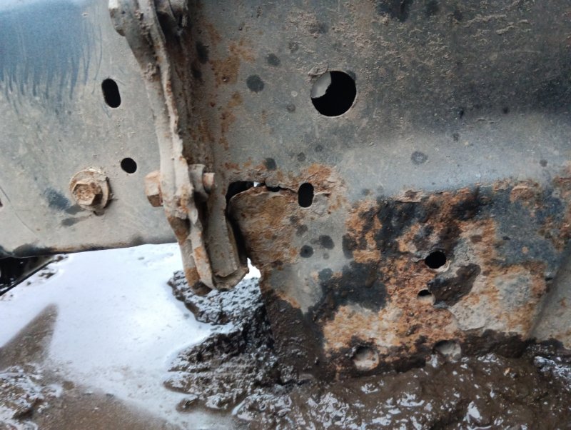 Кузовной элемент