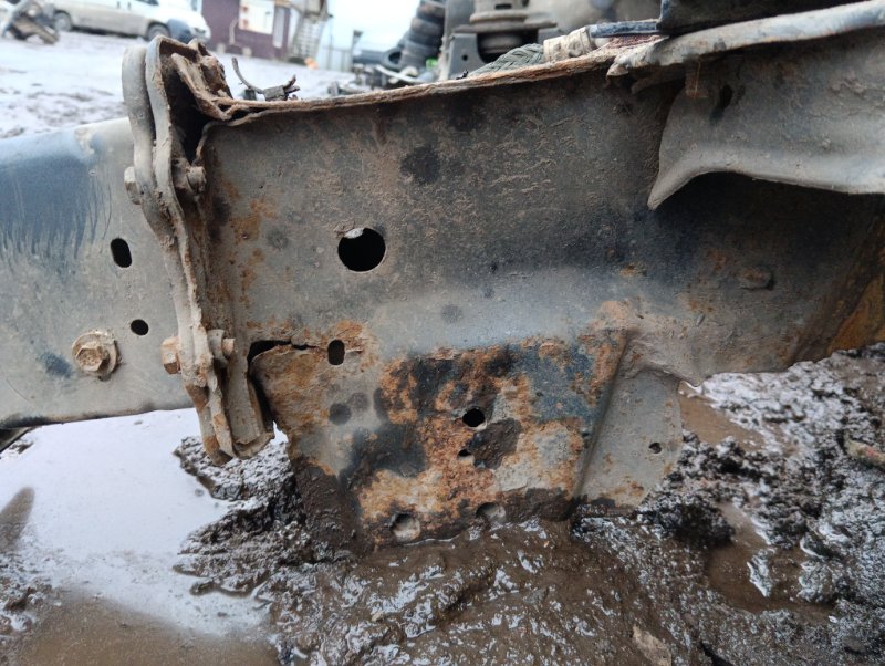 Лонжерон передний левый