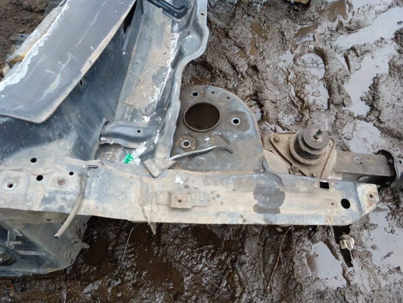 Лонжерон передний правый