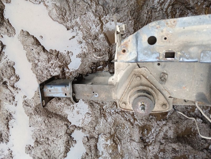 Лонжерон передний правый