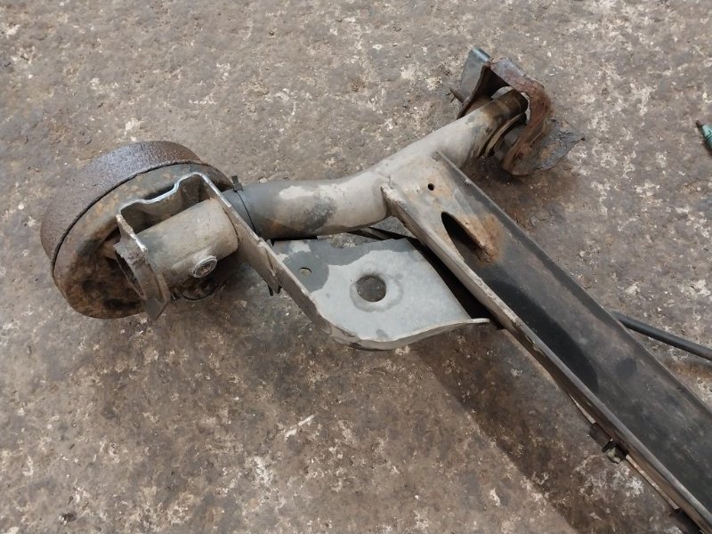 Балка задняя