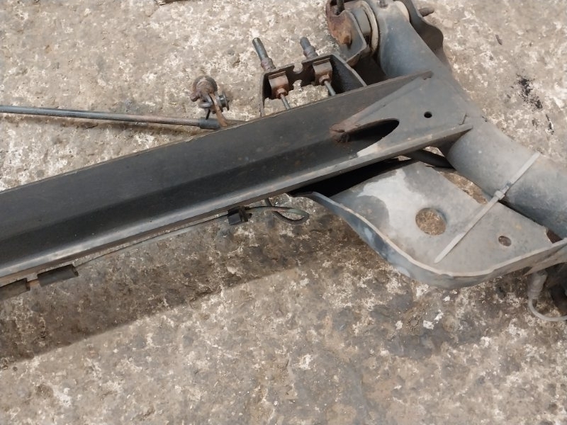 Балка задняя