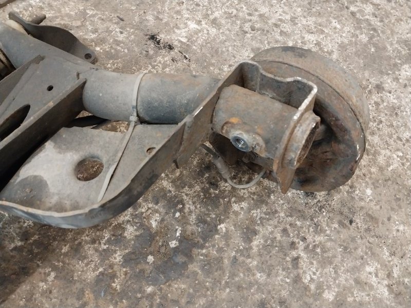 Балка задняя