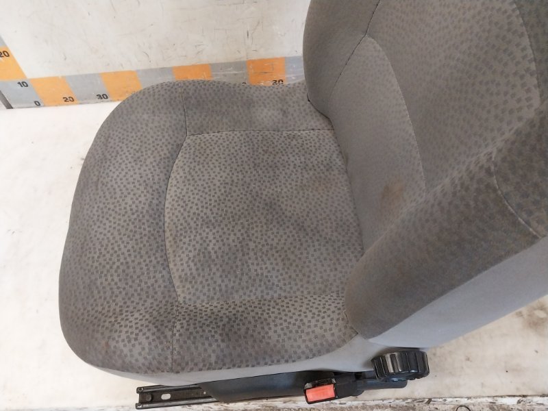 Сиденье переднее правое