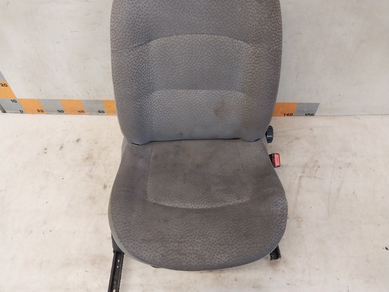 Сиденье переднее правое