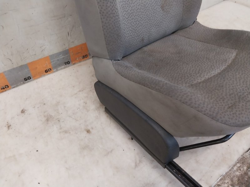 Сиденье переднее правое