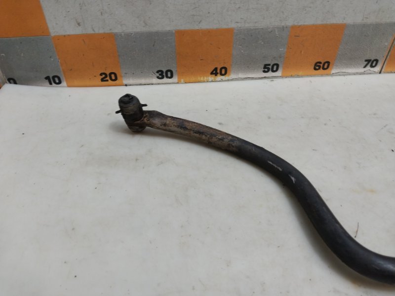 Стабилизатор передний