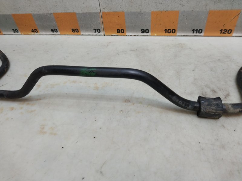 Стабилизатор передний